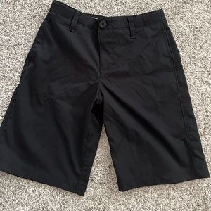 Boys under armour black shorts size 10